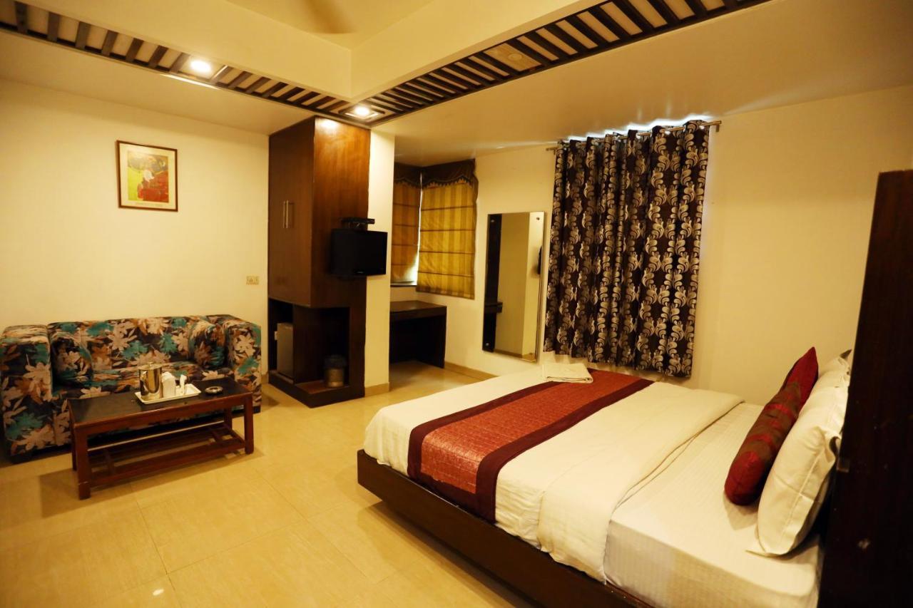 Hotel Maya 'New Delhi' Extérieur photo
